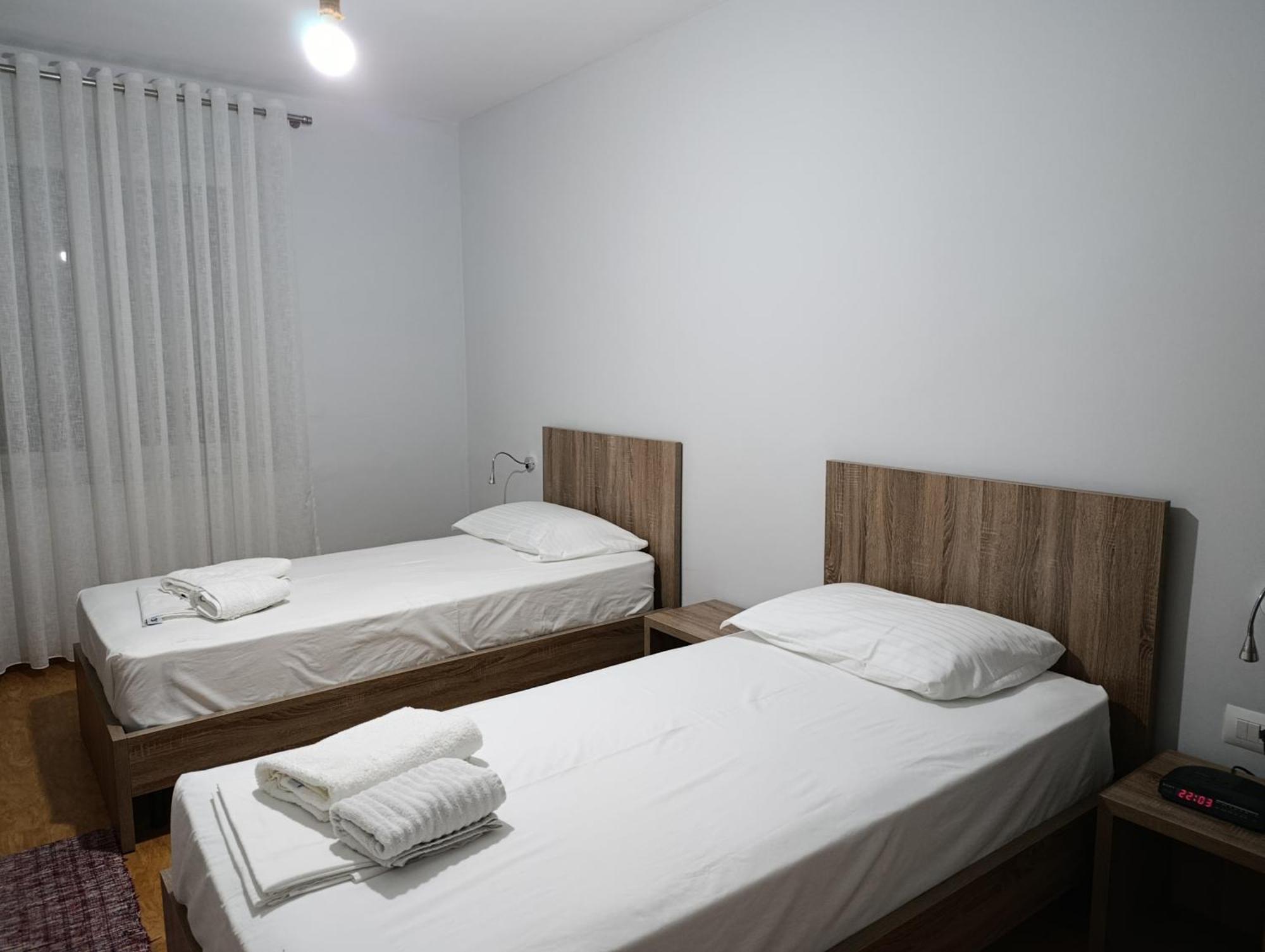 Center Apartment 2 Shkodër 外观 照片